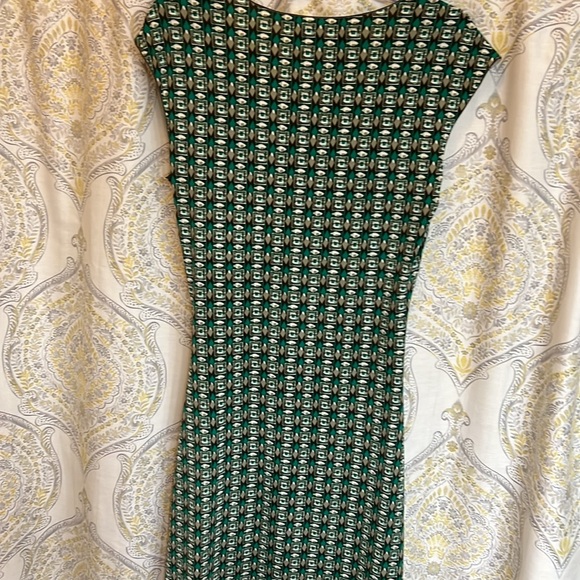 Max Studio - Picture 2 of 5